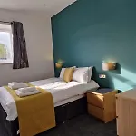 Alberton - Spacious - Newly Renovated Apartman *