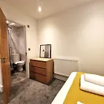 Alberton - Spacious - Newly Renovated Apartman Bristol