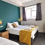 Alberton - Spacious - Newly Renovated