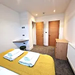 Alberton - Spacious - Newly Renovated Apartamento