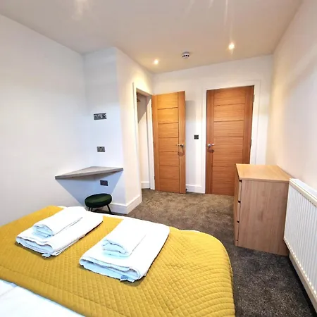 Alberton - Spacious - Newly Renovated Apartamento