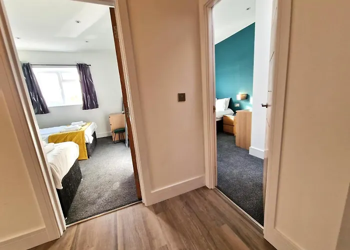 Alberton - Spacious - Newly Renovated Апартаменти Бристоль