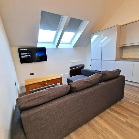 Alberton - Spacious - Newly Renovated Bristol