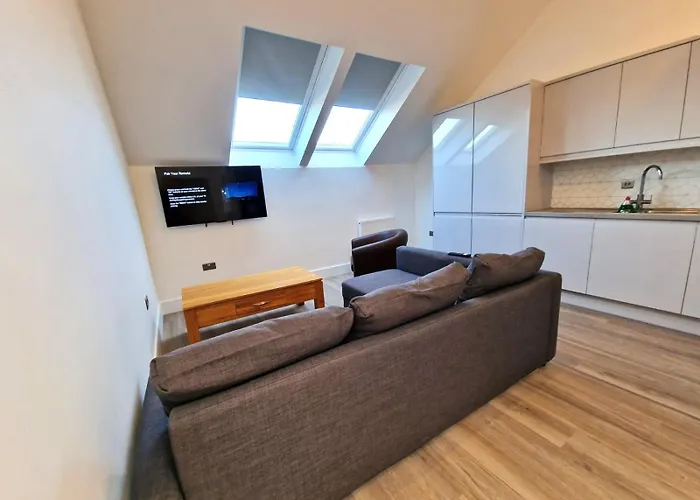 Alberton - Spacious - Newly Renovated بريستول