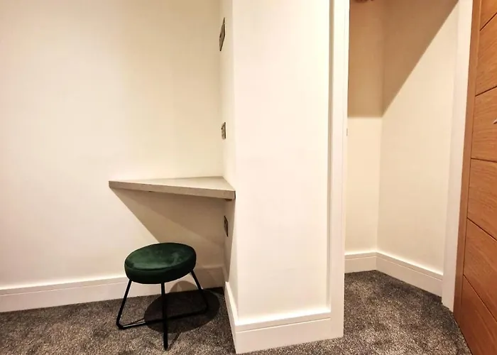 شقة Alberton - Spacious - Newly Renovated *